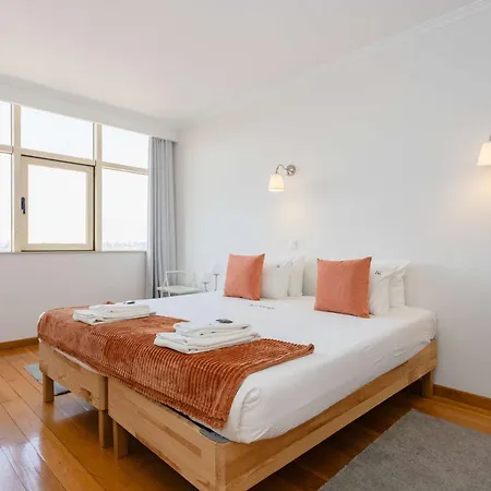 شقة Liiiving In Gaia - Douro Balcony View فيلا نوفا دي غايا