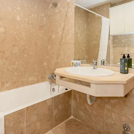 شقة Liiiving In Gaia - Douro Balcony View فيلا نوفا دي غايا